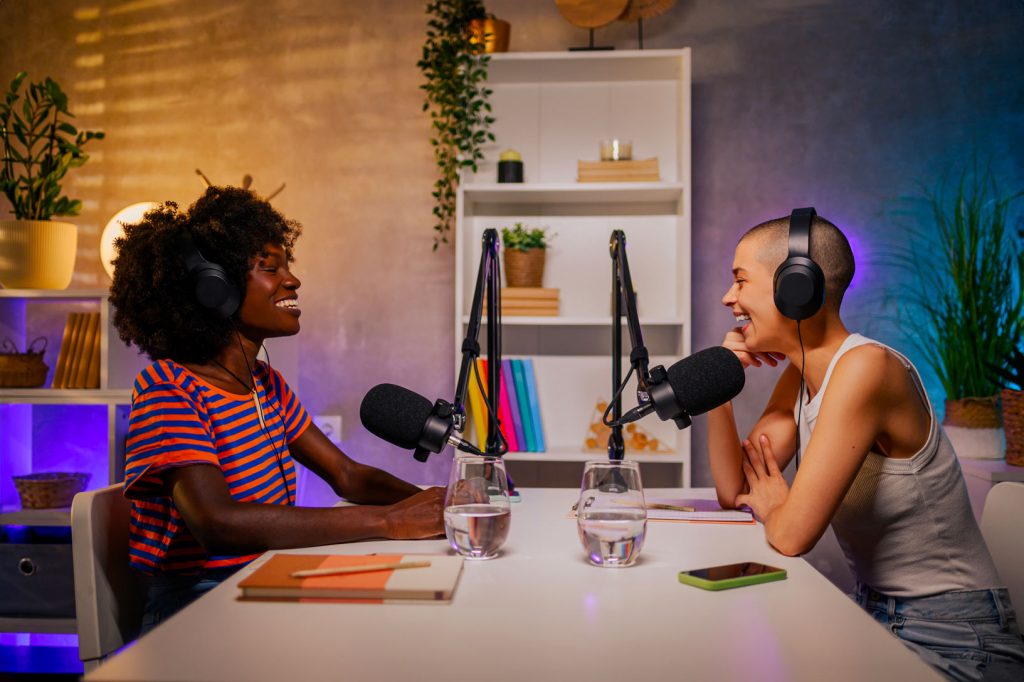 Deux créatrices de contenus podcast sur Nantes